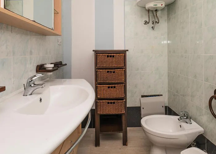 - L'ancora 斯廷蒂诺